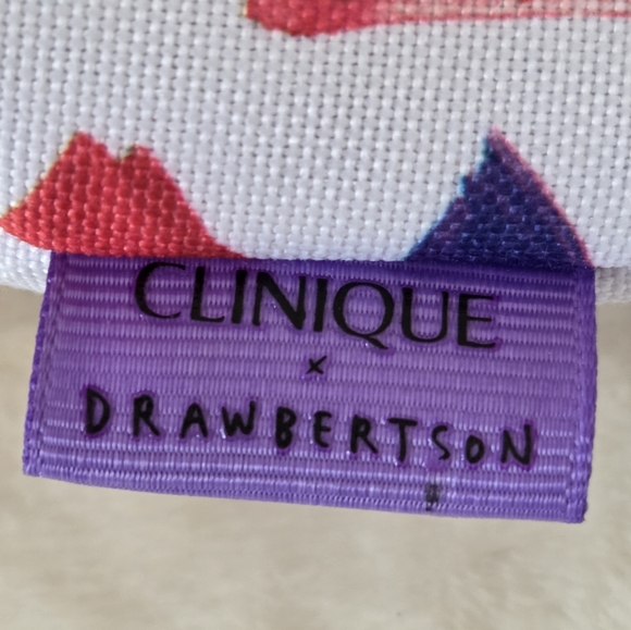Clinique x Drawbertston Vibrant Lip Print Cosmetic Bag w/ Skincare & Makeup New - Picture 5 of 16
